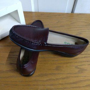 EUC Brown SAS Tripad Comfort Loafers - Size 9M
